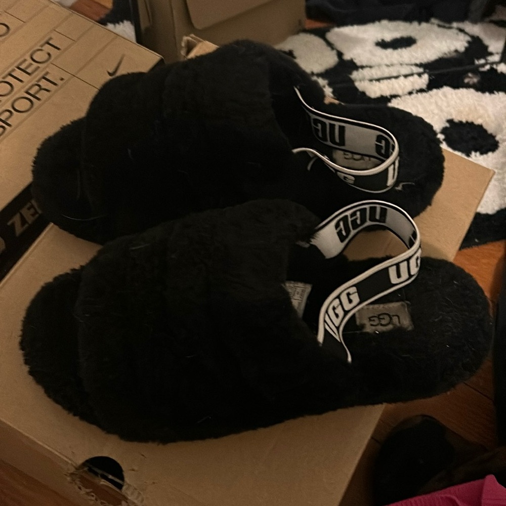 Ugg Slides/Slippers